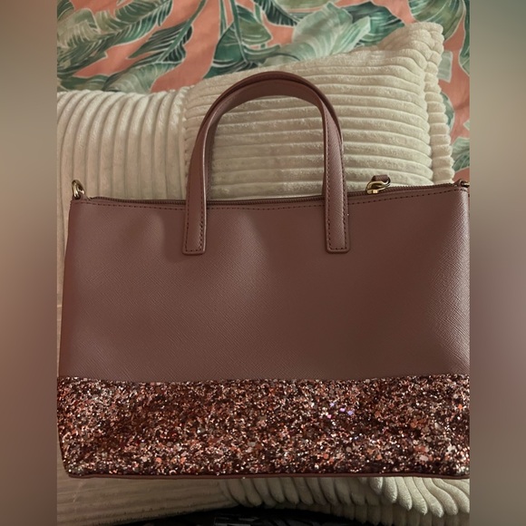 Kate Spade New York Ina Greta Court Glitter
Crossbody Bag new without tags - Picture 5 of 6